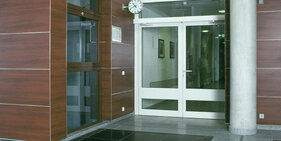 Hliníkové vchodové dvere