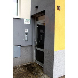 Montáž poštových schránok v bytovom dome Bratislava