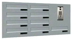 panel s poštovými schránkami do dverí