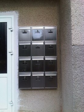 Poštové schránky v Dudinciach