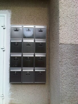 Poštové schránky v Dudinciach