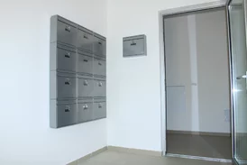 poštové schránky V panelákové veľké